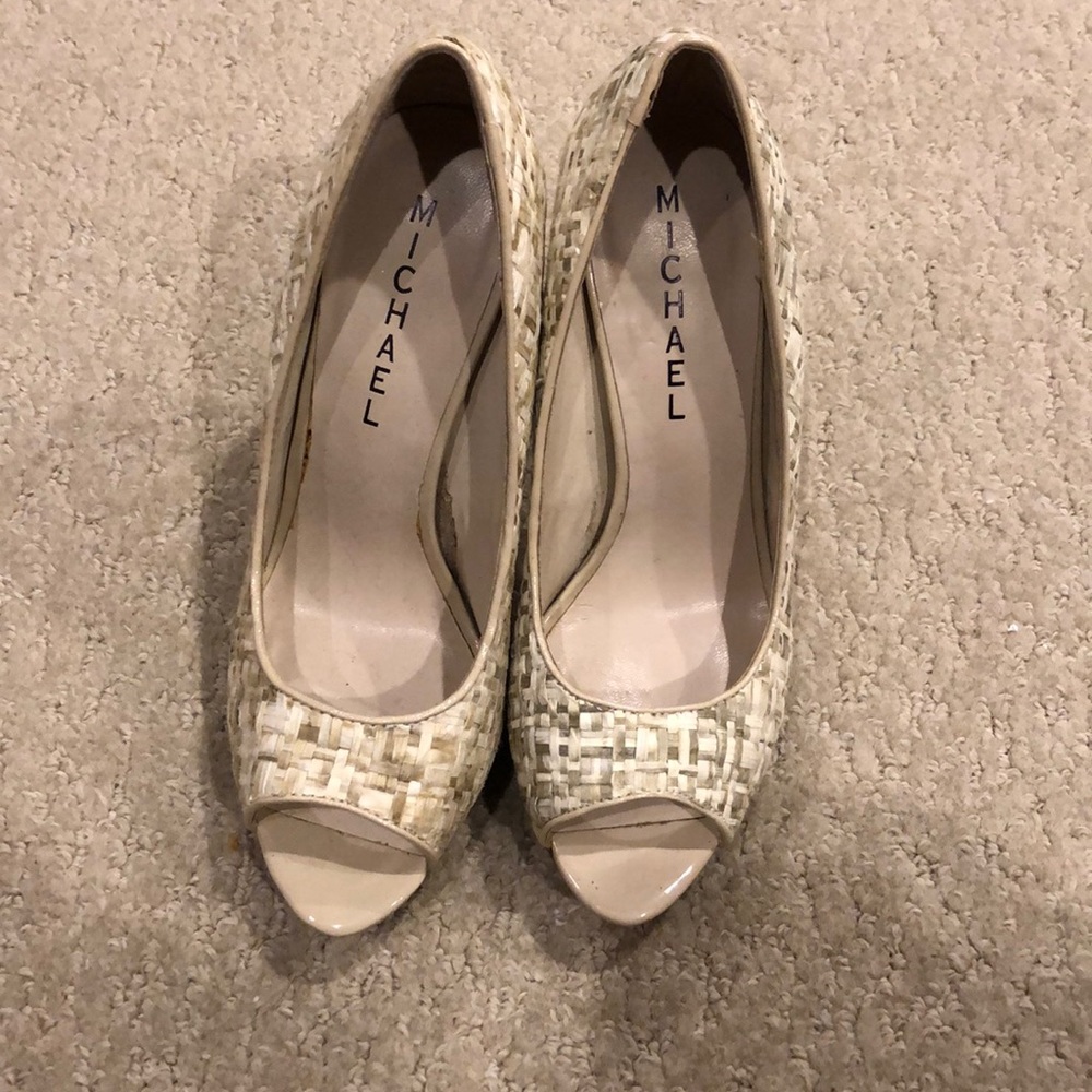 Michael 4.5 inch pumps